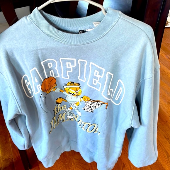 H and m crewneck - Picture 1 of 1